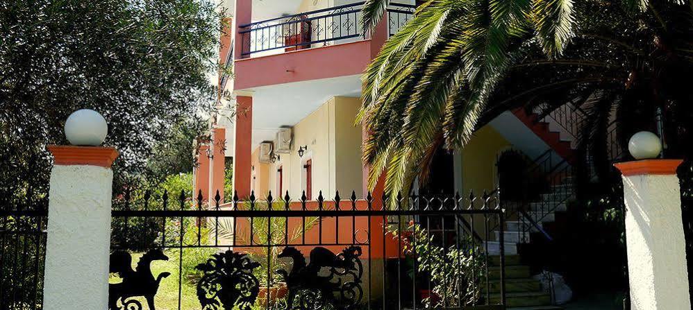 Villa Helena Kávos Екстериор снимка