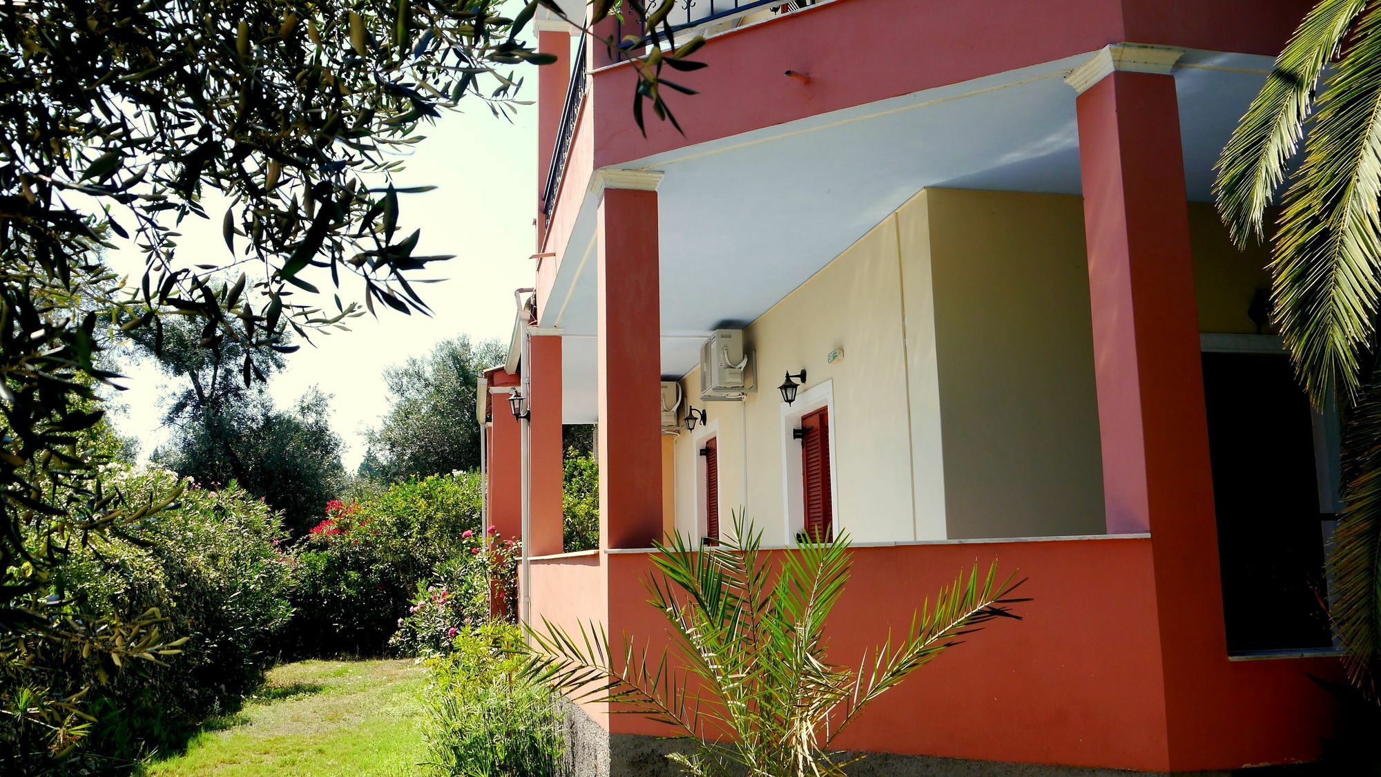 Villa Helena Kávos Екстериор снимка